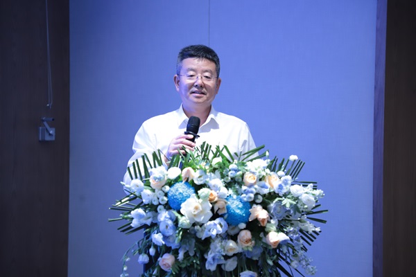 301753864014440760.jpg 杨.jpg