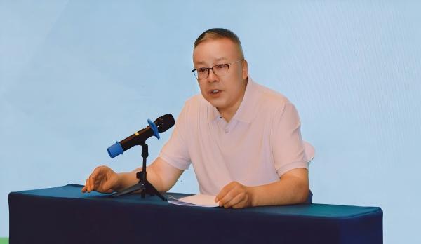 211784614359145877.jpg 晏总讲话(1).jpg
